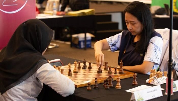 GM Novendra dan Irene Kembali Bertarung: Catur Standar PON XXI Resmi Dimulai di Karo