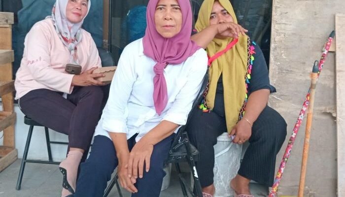 Kisah Menyentuh dari Petugas Kebersihan Venue Voli Indoor PON XXI: Dedikasi Tanpa Henti untuk Kenyamanan Bersama