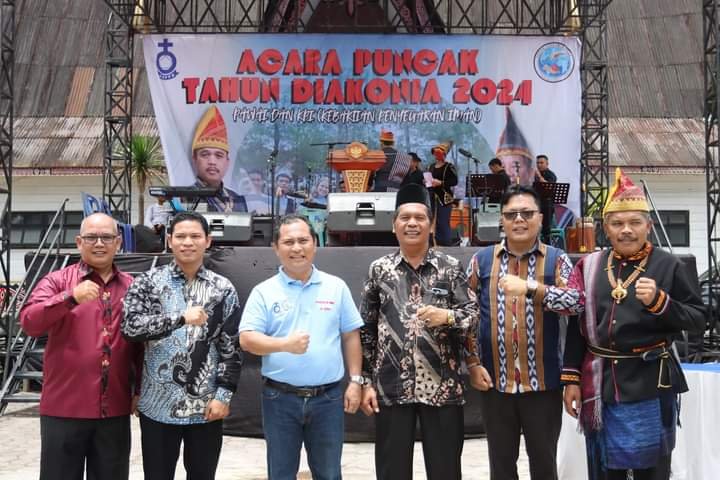 Pj Bupati Dairi dalam acara Puncak Tahun Diakonia GKPPD 2024 di Gedung Nasional Sidikalang, Minggu (8/9/2024). (kedannews.com/Foto: Sondang Silalahi).