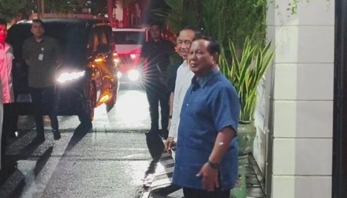 Pertemuan Prabowo dan Jokowi di Solo: Malam Santai di Angkringan, Ada Agenda Rahasia?