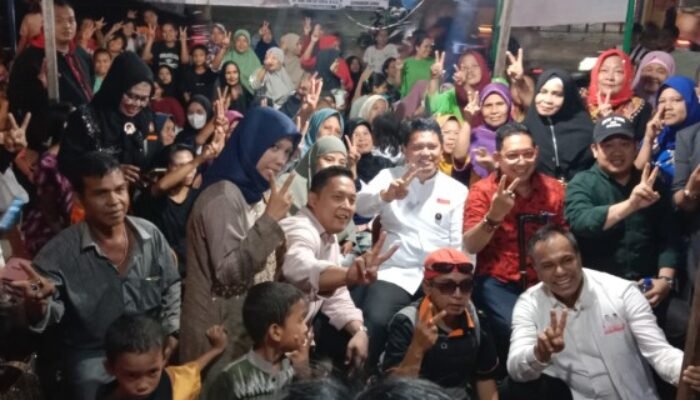 Warga Antusias Berebut Foto dengan Prof. Ridha dan Wong Chun Sen di Medan: “Kami Siap Menangkan Bapak Jadi Wali Kota!”