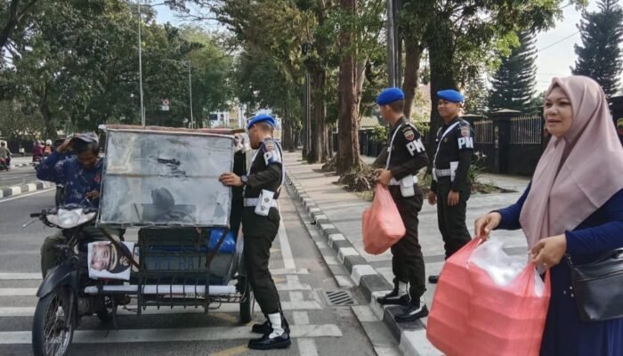 Jumat Berkah, Denpom I/5 Medan Berbagi Rezeki dengan Sesama