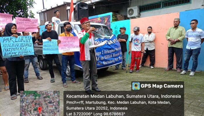 Demo Masyarakat Terhadap Kepling Lingkungan 2 Martubung Diduga Rekayasa