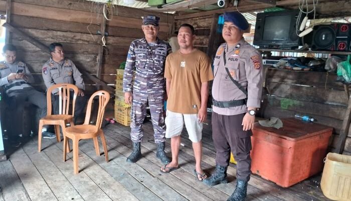 Nelayan Hilang di Kuala Tungkal: Kapal Terbalik Dihantam Badai, Tim SAR Bergerak Cepat