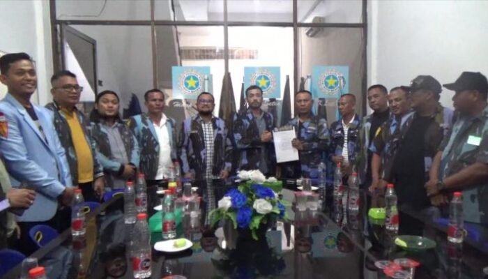 DPD IPK Kota Medan Serahkan SK Mandat PAC Medan Deli, Umar Dhani Siap Pimpin!