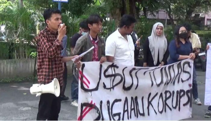 Massa Mahasiswa BEM Guncang Dinas Kesehatan Medan: Dana RSUD H. Bachtiar Djafar Rp5,3 Miliar Diduga Bocor, Limbah B3 Jadi Bom Waktu!