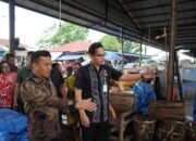 Wali Kota Medan Rico Waas Tinjau Langsung Tanah Amblas di Pasar Induk Lau Cih, Janji Segera Diperbaiki!