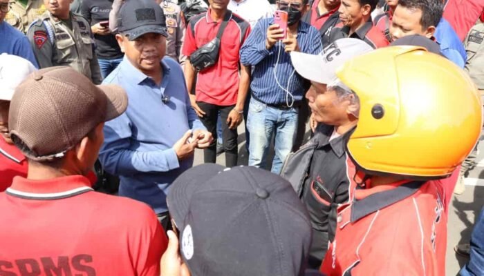 Bupati Sergai Temui Buruh di Hari Buruh, Ada Janji Penting dan Tuntutan Menggantung!