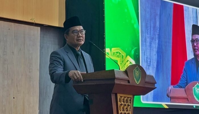 Rektor Baru UNIVA Medan Dilantik, Ketua Umum PB Al Washliyah: “Kalian Starter Pemain Inti!”