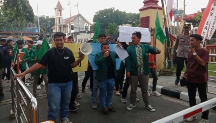 Harta Ketua DPRD Turun Drastis, Didemo PW IPA Sumut