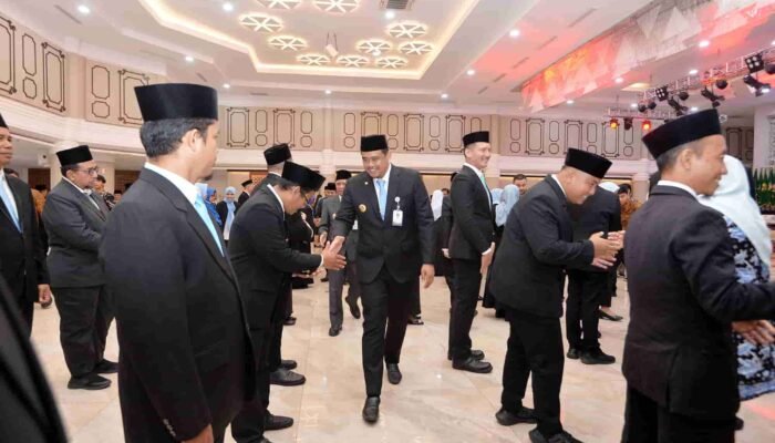 Lantik 103 Pejabat, Bobby Nasution Ingatkan Jabatan Bukan Hak Istimewa
