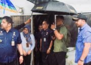 Zaki Serahkan Bantuan ke Korban Puting Beliung: Rumah Rusak Parah, Pemko Medan Turun Tangan