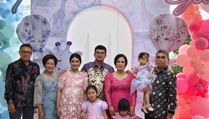 Benny Sihotang dan Dame Hutagalung Gelar Syukuran Mambosuri, Doakan Kelahiran Cucu Pertama