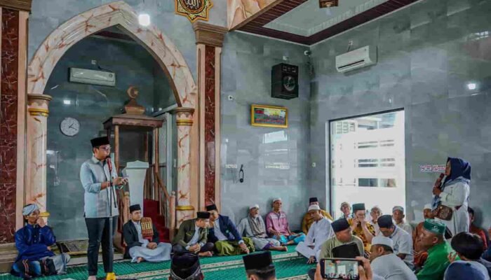 Wali Kota Medan Rico Waas Serap Aspirasi Warga di Safari Jumat Marelan, Janjikan Perbaikan Drainase dan Layanan Gratis