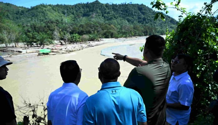 Dengarkan Keluhan Warga Terdampak Longsor, Bobby Nasution Akan Bangunkan Sumur Bor di Tapanuli Selatan