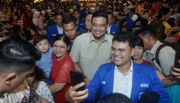 Gubernur Bobby Nasution Hadiri Natal Bersama Korban Bencana, Ajak GAMKI Sumut Tebar Kasih dan Pulihkan Bangsa