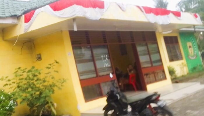 Diduga Terima Uang Puluhan Juta, Penerimaan Honorer Baru di Kantor Camat Tanjung Pura Disorot