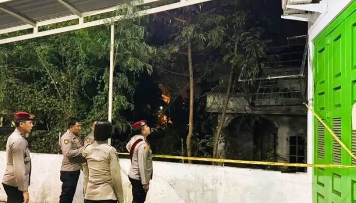 Pria Tak Beridentitas Ditemukan Tewas di Depan Ruko Medan Barat