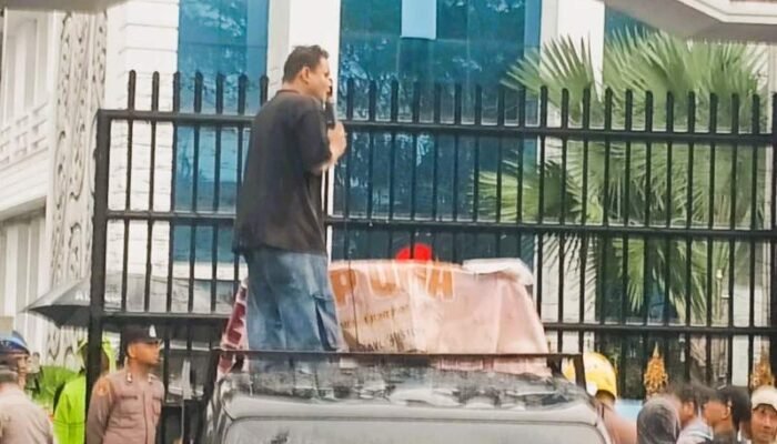 Puluhan Mahasiswa Demo Kejati Sumut, Desak Usut Dugaan Korupsi Dana KIP di LLDikti Wilayah I