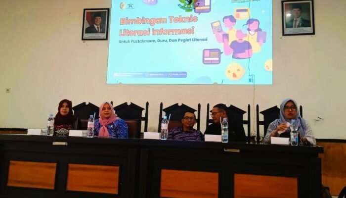 Bimtek Literasi Informasi Digelar di Tulungagung, 120 Pustakawan dan Guru Dibekali Sikap Kritis di Era Digital