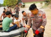 Banjir Kembali Terjang Batang Toru, Polisi Evakuasi Warga dengan Perahu Karet