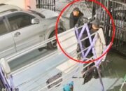 Maling Nekat Gotong Motor Curian Terekam CCTV