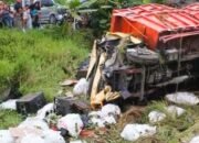 Kereta Api Tabrak Truk di Asahan, Lokomotif Rusak Berat dan Perjalanan Tertunda 111 Menit