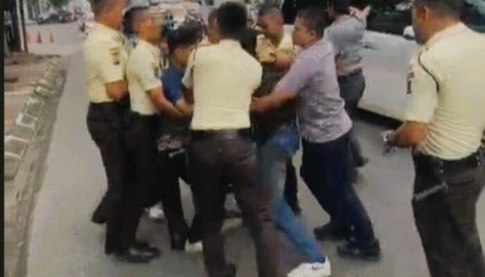 Aksi Mahasiswa di BRI Sumut Ricuh, Dugaan Intimidasi Mengiringi Tuntutan Usut KUR Fiktif Rp17 Miliar