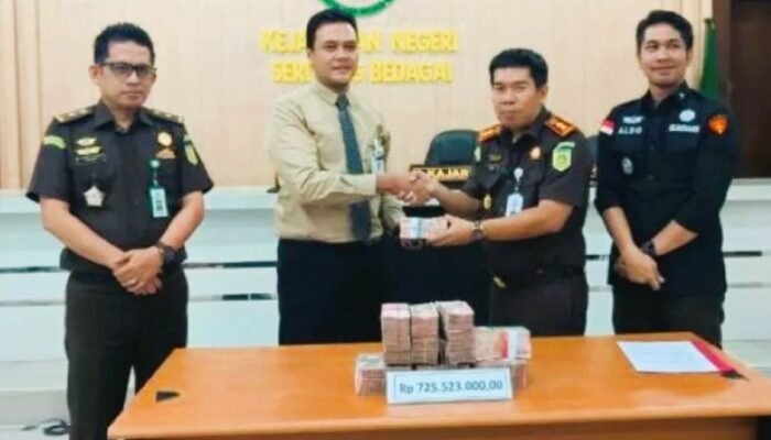 Kejari Sergai Setorkan Rp725 Juta Uang Pengganti Korupsi Kredit Bank Sumut