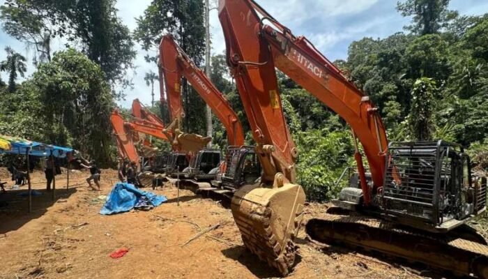 Polda Sumut Grebek Tambang Emas Ilegal di Madina dan Amankan 14 Ekskavator