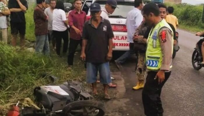 Jalan Licin di Balige, Pengendara Motor Tewas Usai Ditabrak Fortuner