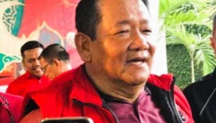 DPD PDIP Sumut Serahkan SK ke 30 DPC, Rapidin: Konsolidasi Menuju Pemilu 2029 Dimulai
