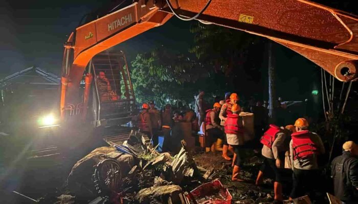 Brimob Polda Sumut Diterjunkan, 3 Korban Longsor Sembahe Ditemukan Meninggal, 3 Masih Dicari
