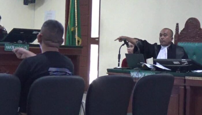 Saksi Terlihat Emosional di Persidangan KDRT, Jawaban R Disorot Kuasa Hukum