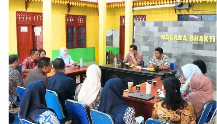 Camat Medan Helvetia Rutin Turun ke Kelurahan, Gunawan Perangin Angin Tegaskan Pelayanan Harus Maksimal dan Responsif