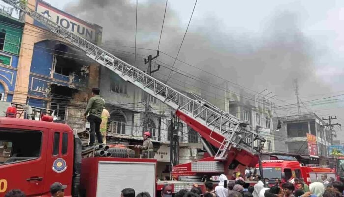 Kebakaran di Marelan Tewaskan 1 Orang, Polisi Amankan TKP dan Selidiki Penyebab
