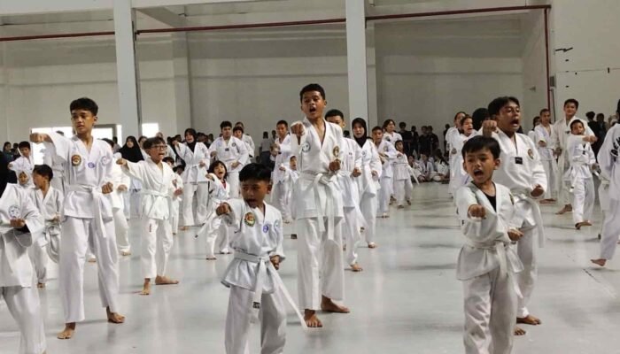 Ribuan Peserta Ikuti UKT Taekwondo Kota Medan, Aksi Siswa SD AN Nizam Curi Perhatian