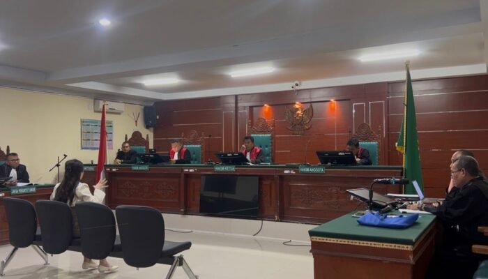 Persidangan PKDRT: Sherly Bantah Lukai Wajah R Mantan Suaminya: Saya Hanya Refleks Meraih Kacamata