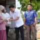 Ricky Anthony Salurkan Bantuan untuk Korban Kebakaran Dua Rumah di Hinai, Beri Dukungan Moril kepada Warga