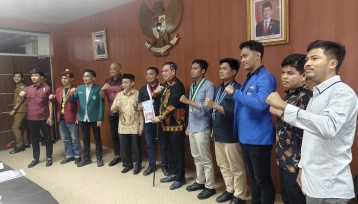 Cipayung Plus Sampaikan Sejumlah Catatan Kritis ke DPRD Medan, Wong Chun Sen Pastikan Aspirasi Ditindaklanjuti