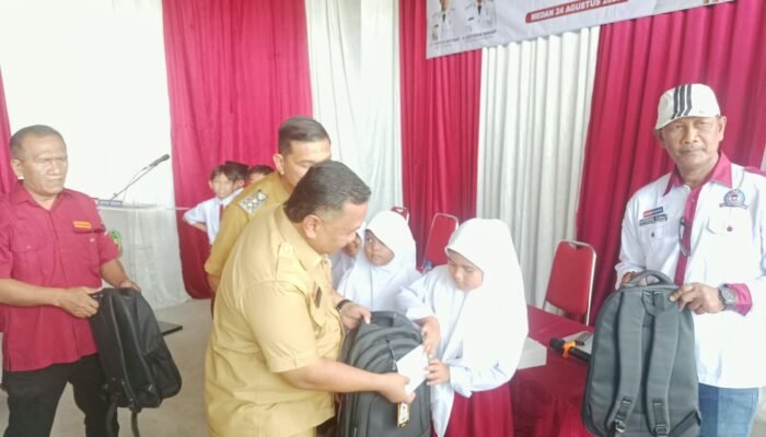 50 Anak di Sei Agul Terima Tas dan Perlengkapan Sekolah, LPM Dorong Kepedulian Sosial Berkelanjutan