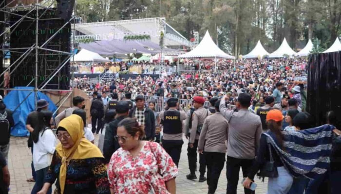Festival Bunga dan Buah Karo 2026 Berakhir Meriah, Ribuan Warga Ramaikan Penutupan di Berastagi