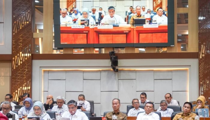 Pemerintah Serahkan DIM RUU Pelindungan Ketenagakerjaan ke DPR, Pembahasan Masuk Tahap Panja