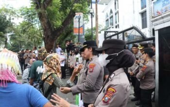 Dua Kelompok Gelar Aksi di DPRD Sumut, Pengamanan Berakhir Tanpa Kericuhan