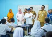 Mebelair Rusak di SMPN 16 Medan Diganti Tahun Ini, Rico Waas Cek Langsung Bersama Mendikdasmen