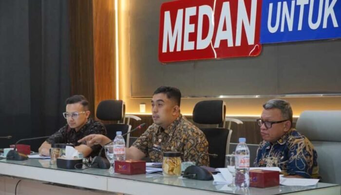 Erfin Fachrurrazi Ingatkan OPD Pemko Medan: Retribusi Bukan Sekadar Kejar Target, Pelayanan Publik Jadi Sorotan
