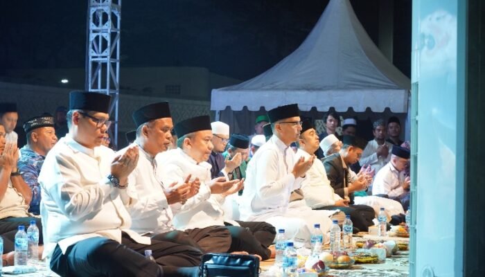 Rico Bersama Pimpinan DPRD & Warga Gelar Maulid Nabi di Teladan
